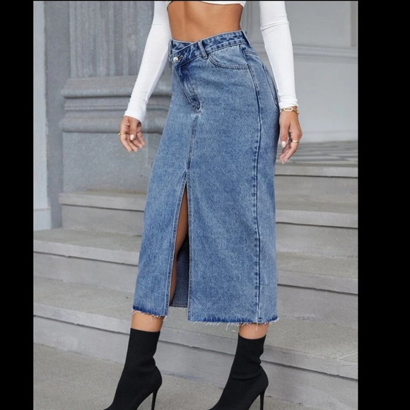 Asymmetrical Waist split thigh denim skirt Size S NEW - Picture 4 of 5